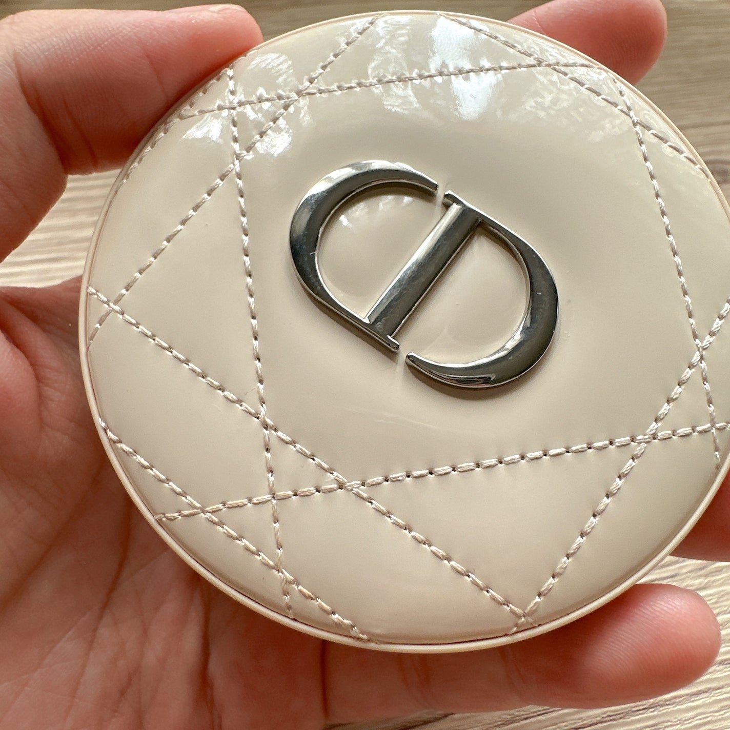 ディオールスキン フォーエヴァー クチュール ルミナイザー/Dior/プレストパウダーを使ったクチコミ(2枚目)