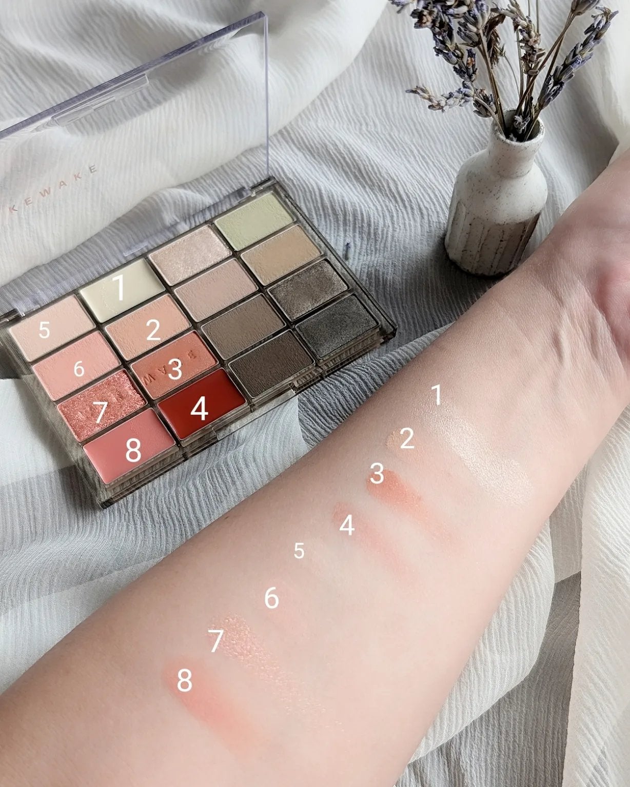 ソフトブラーリングアイパレット/wakemake/アイシャドウパレットを使ったクチコミ(3枚目)