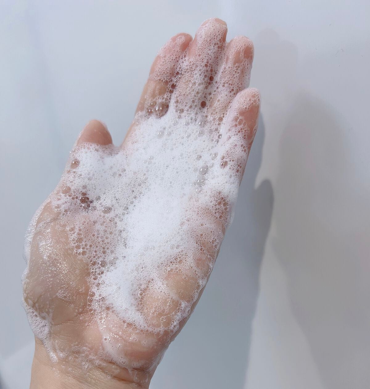 ノンシリコン アミノ酸 シャンプー/コンディショナー 衣薫(ころもかおる)/MOGANS/市販シャンプーを使ったクチコミ(4枚目)