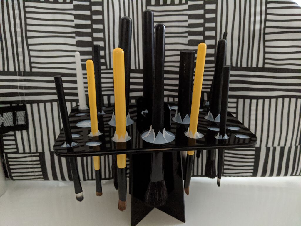 メイクブラシ収納ホルダー/DUcare/その他を使ったクチコミ（1枚目）