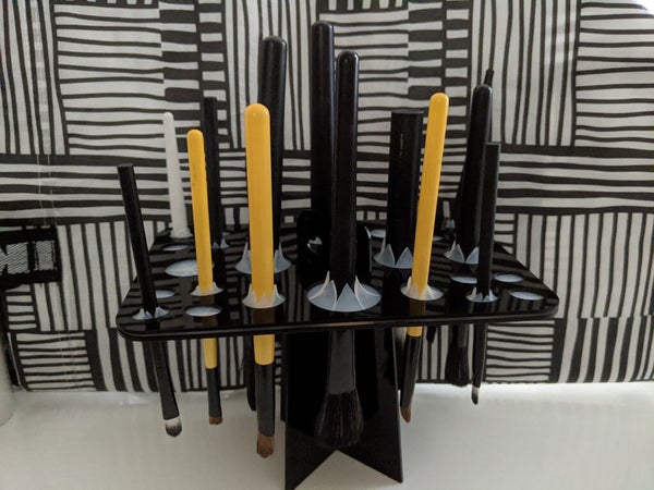 メイクブラシ収納ホルダー/DUcare/その他 by 青雨実伽