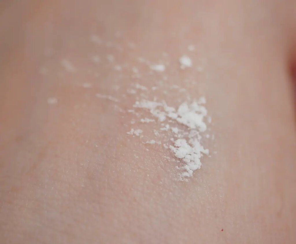 ハウス オブ ローゼ Oh!Baby シーバムリセットパウダーのクチコミ「ひやサラ瞬間リセットパウダー！

夏向けのフェイスパウダーです。

ひんやりパウダーが肌に密着.....」（2枚目）