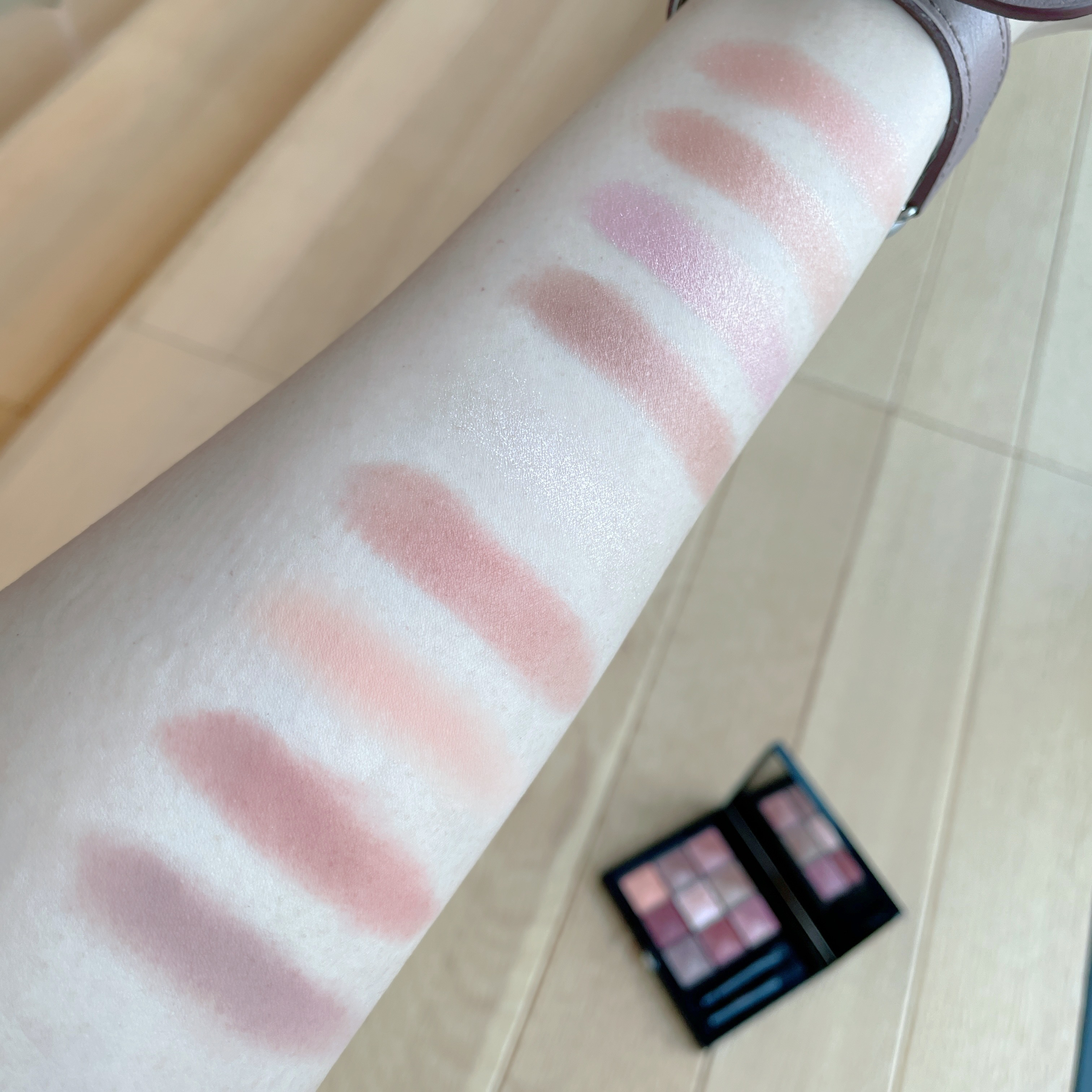 ル・ヌフ・ジバンシイ No.09/GIVENCHY/アイシャドウパレットを使ったクチコミ（3枚目）