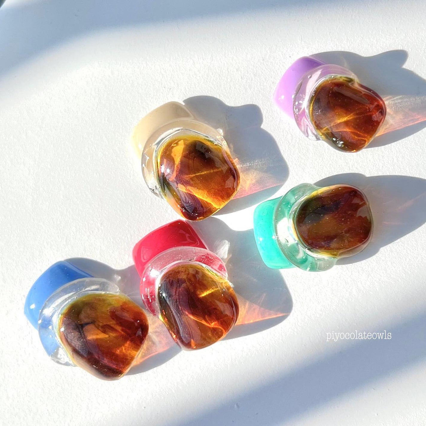 ぴよこれいと あうるす on LIPS 「昨日のリールの静止画です。私の今年のべっこうネイルはこちらで!..」(2枚目)