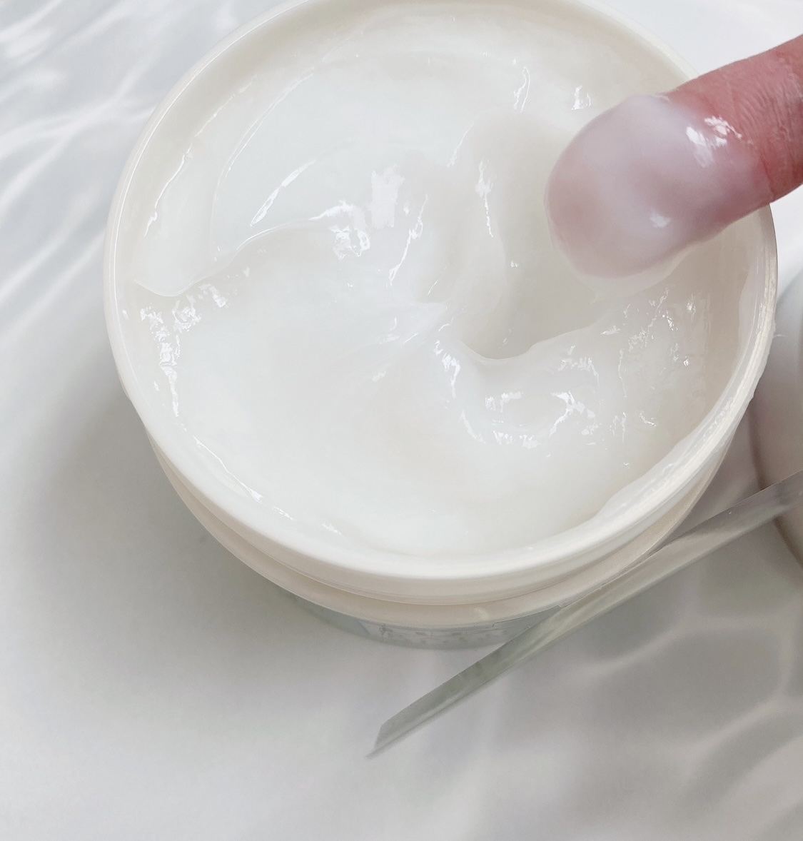 バスグロウ モイスチャー&シャイン ミルクジェリーマスク/LUX/ヘアマスク・ヘアパックを使ったクチコミ（2枚目）