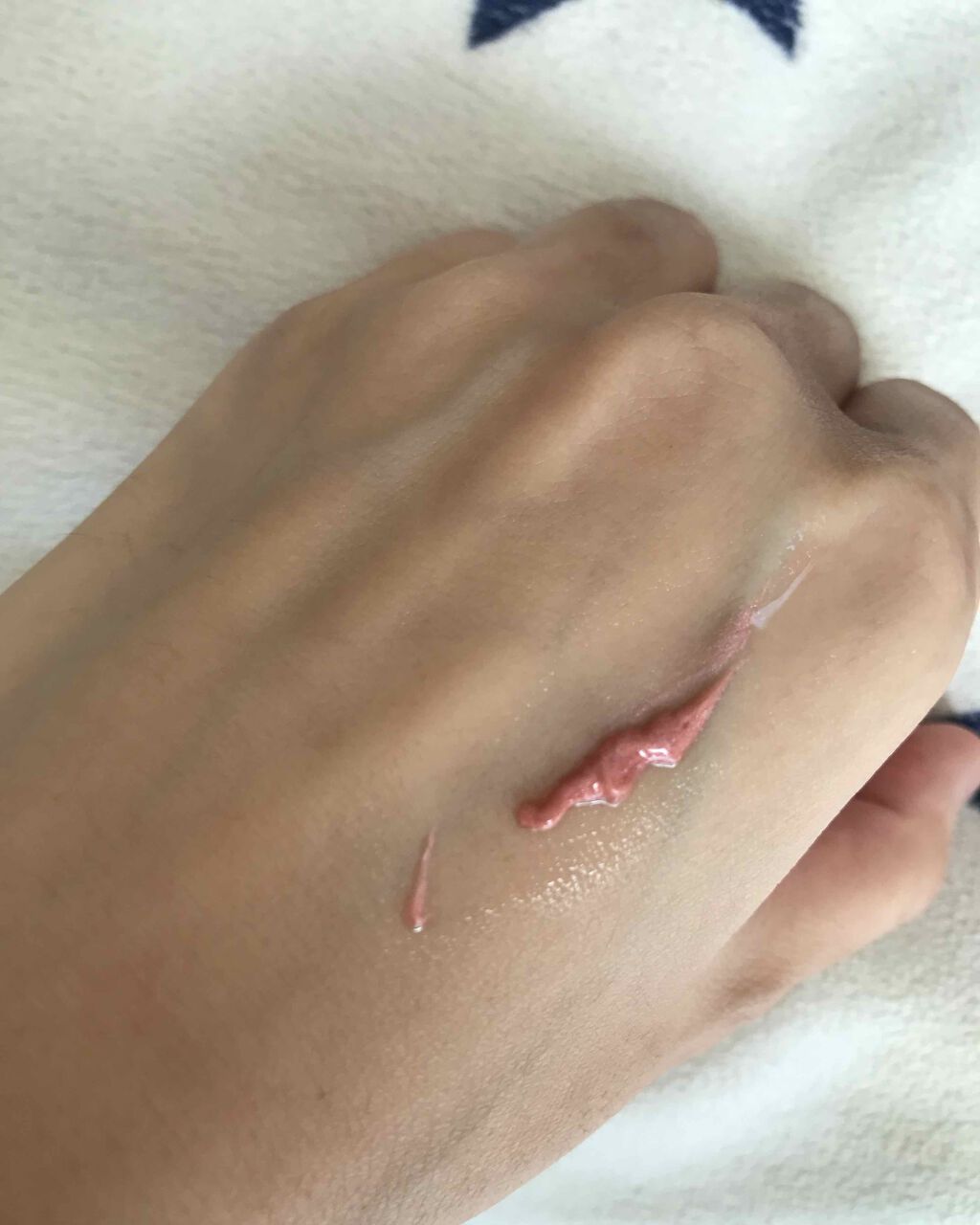 とっちゃん on LIPS 「保湿◎ミュウプリズムハイブリッドベース最初色味にビックリしまし..」(1枚目)