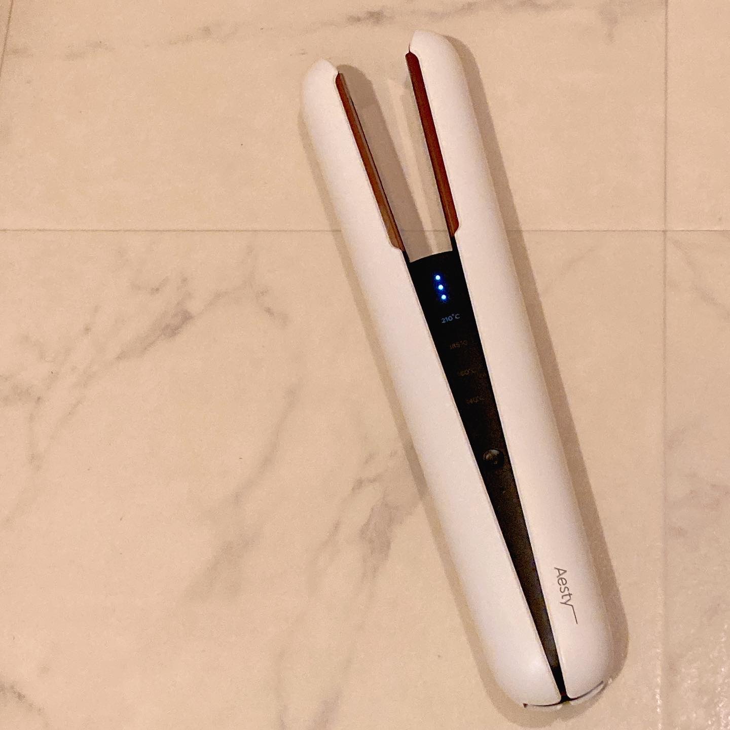 ２WAYコードレスヘアアイロン/Aesty/その他ヘアアイロンを使ったクチコミ（2枚目）