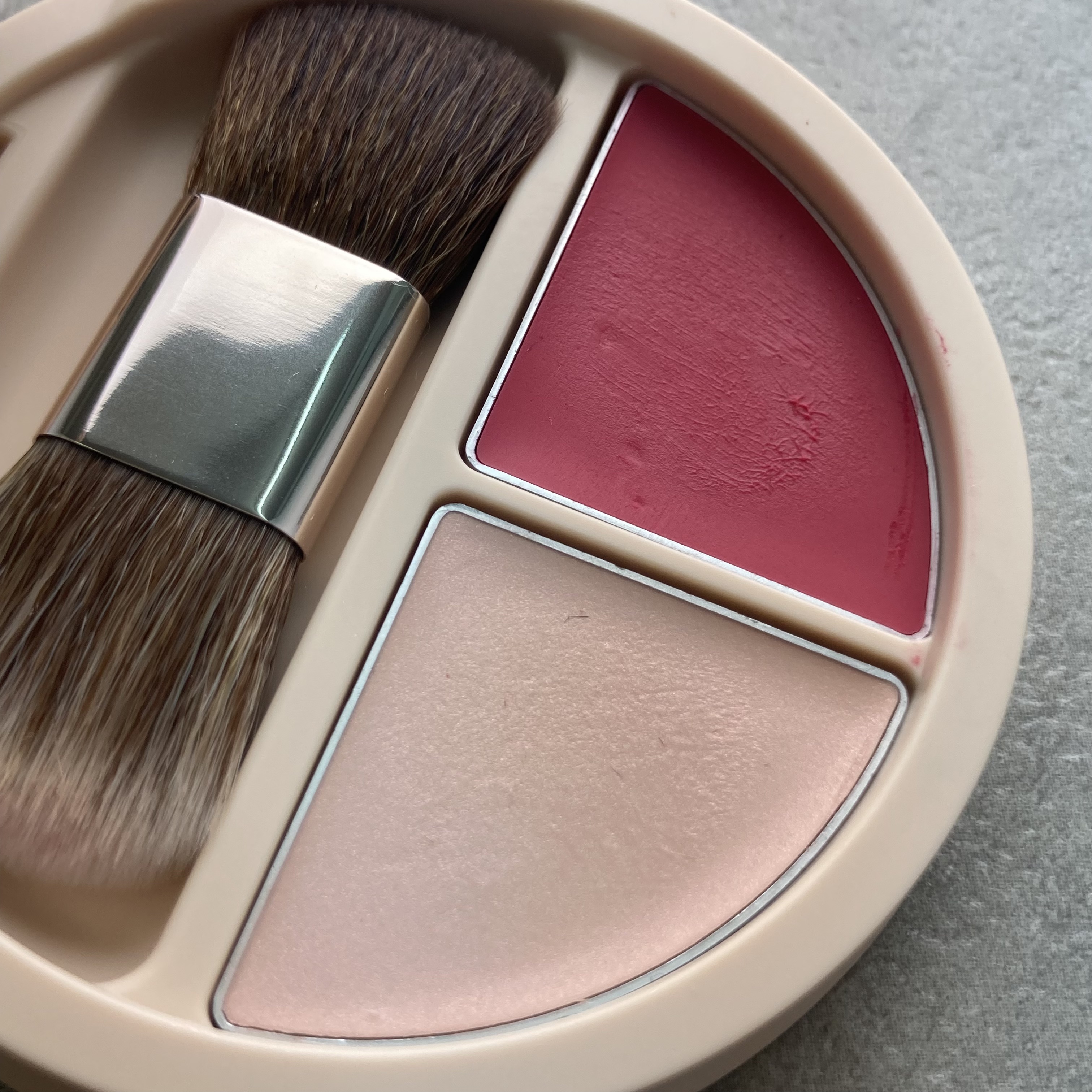 パウダリーファンデーション オーセンティックウーマン ロングステイ サテンヴェール 40 番（ニュートラルベージュ系）/ブリリアージュ/パウダーファンデーションを使ったクチコミ（2枚目）