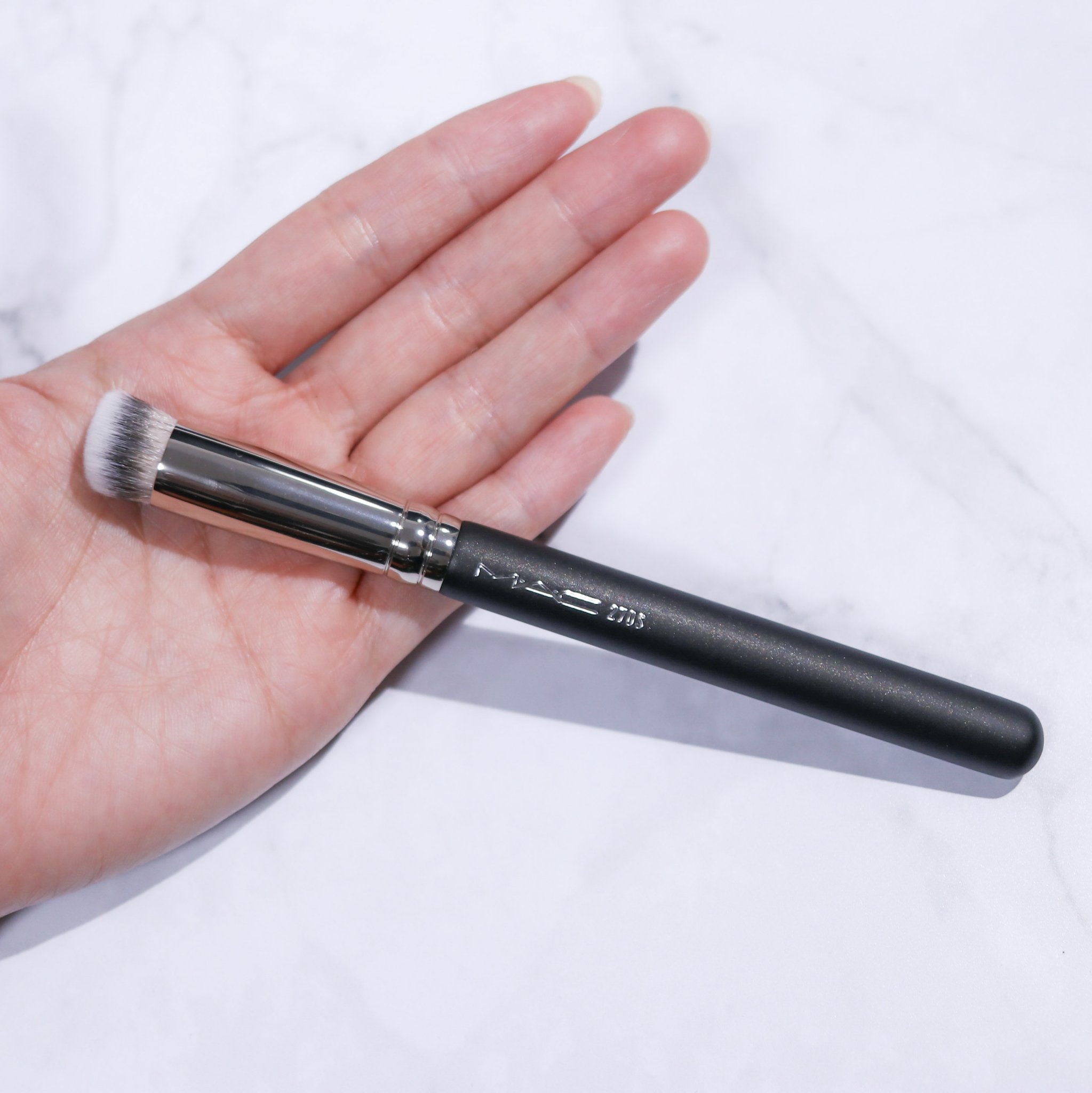 #270S ミニ ラウンド スラント ブラシ/M・A・C/メイクブラシを使ったクチコミ（3枚目）