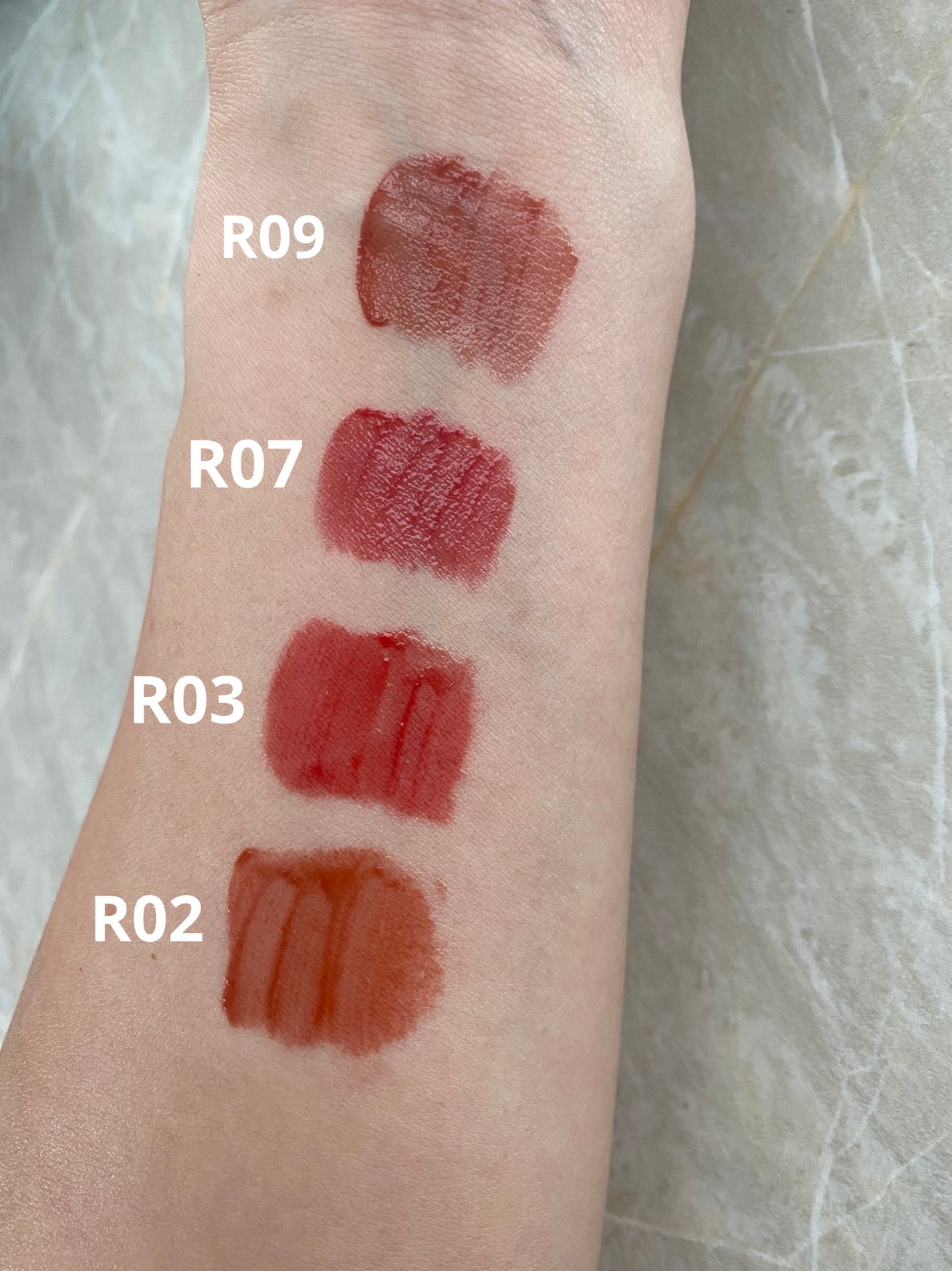 ウォーターリフレクティングリップティント/INTO U/リップティントを使ったクチコミ(2枚目)