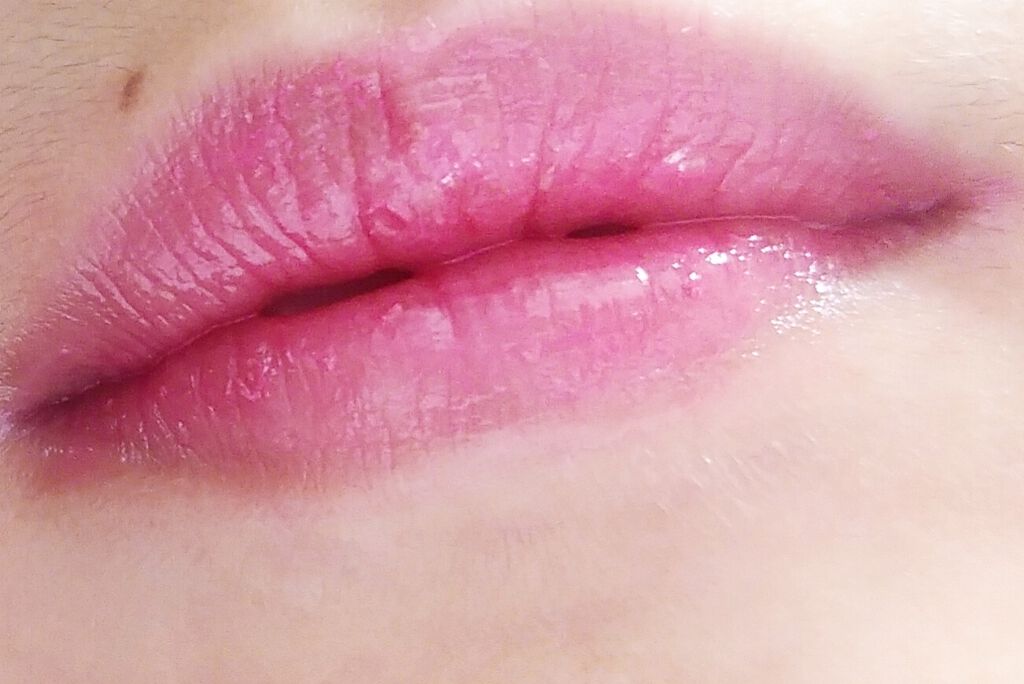 モイストピュアカラーリップ/ニベア/リップクリームを使ったクチコミ(2枚目)