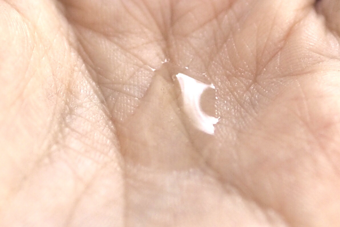 乾燥さん 薬用水分力ブライトニングエッセンス【医薬部外品】/乾燥さん/美容液を使ったクチコミ（3枚目）