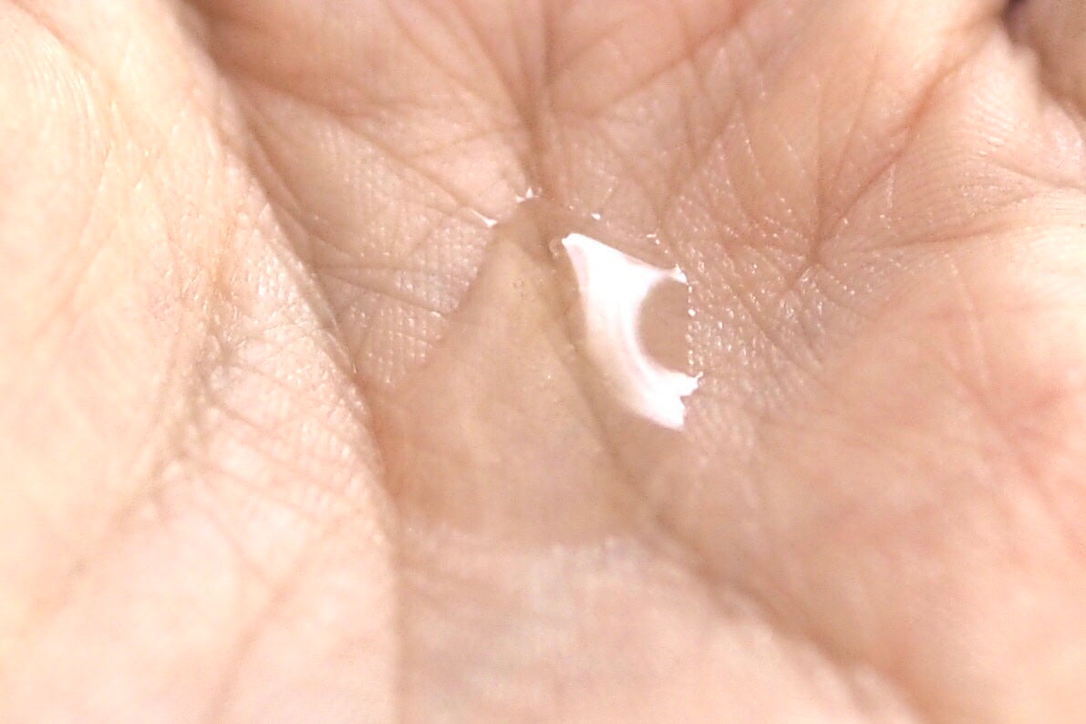乾燥さん 薬用水分力ブライトニングエッセンス【医薬部外品】/乾燥さん/美容液を使ったクチコミ(3枚目)