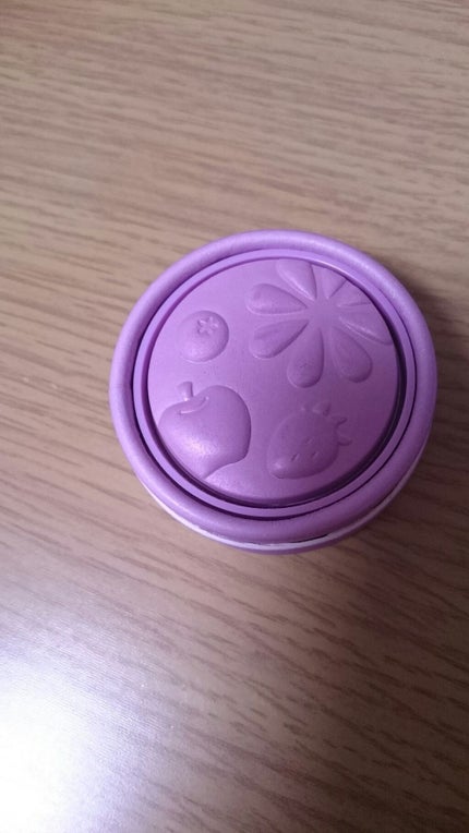 フレッシュ フルーツ メロウ ブラッシャー/SKINFOOD/パウダーチークを使ったクチコミ(1枚目)