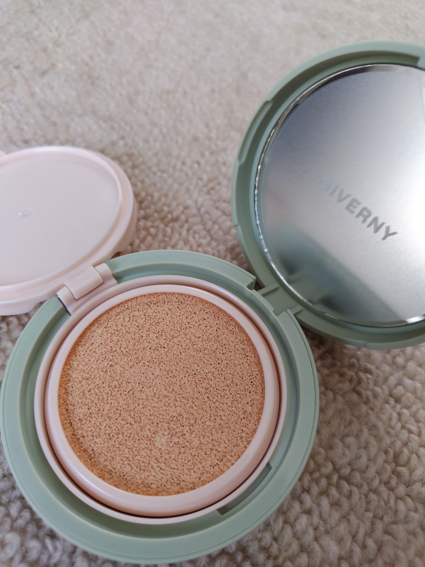 ジヴェルニー 密着カバークッション/GIVERNY/クッションファンデーションを使ったクチコミ(1枚目)