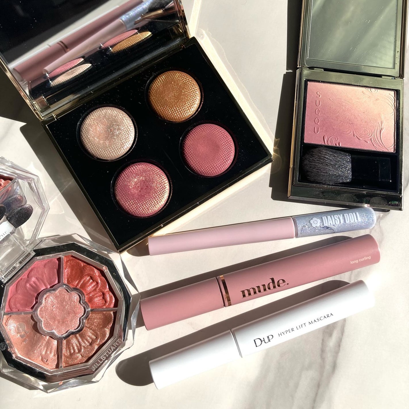 ジルスチュアート ブルームクチュール アイズ ジュエルドブーケ/JILL STUART/アイシャドウパレットを使ったクチコミ(1枚目)