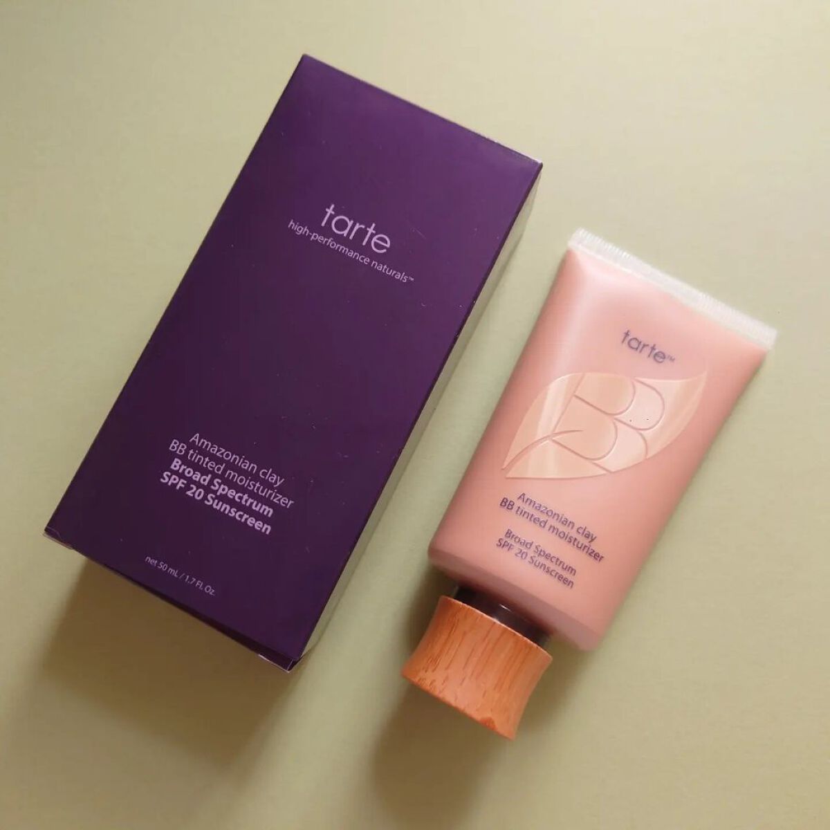 Amazonian clay BB tinted moisturizer Broad Spectrum SPF 20 Sunscreen⁡/tarte/日焼け止めクリームを使ったクチコミ（1枚目）