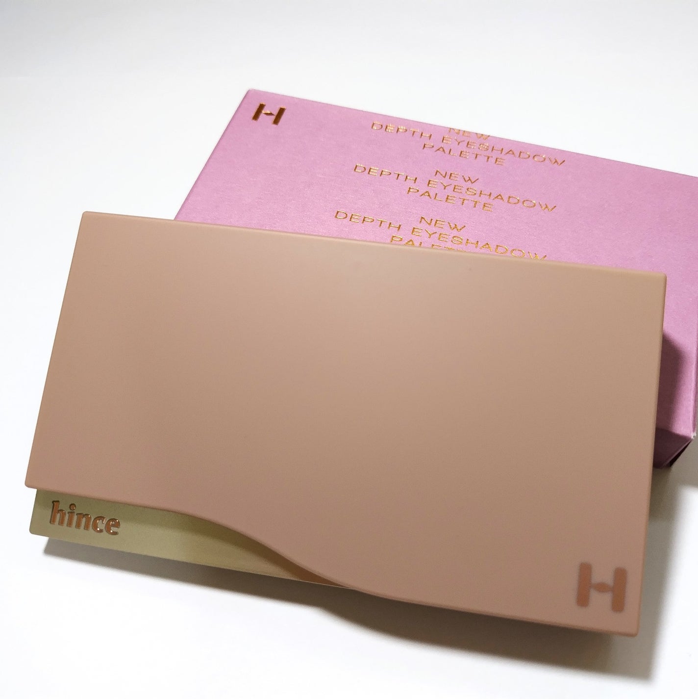 ニューデップスアイシャドウパレット/hince/アイシャドウパレットを使ったクチコミ(4枚目)