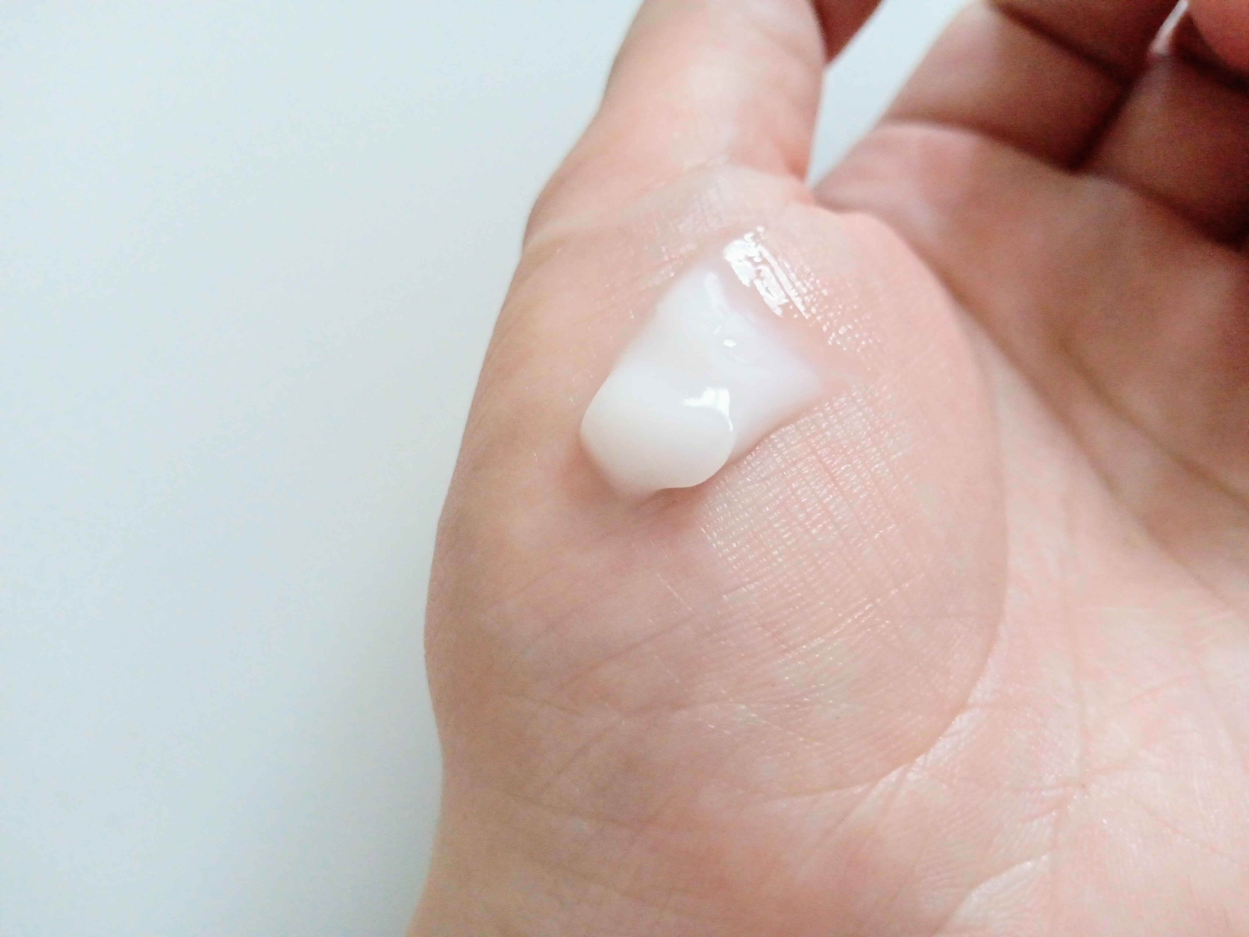 センシティブ スージングジェル/MARY&MAY/フェイスクリームを使ったクチコミ（3枚目）