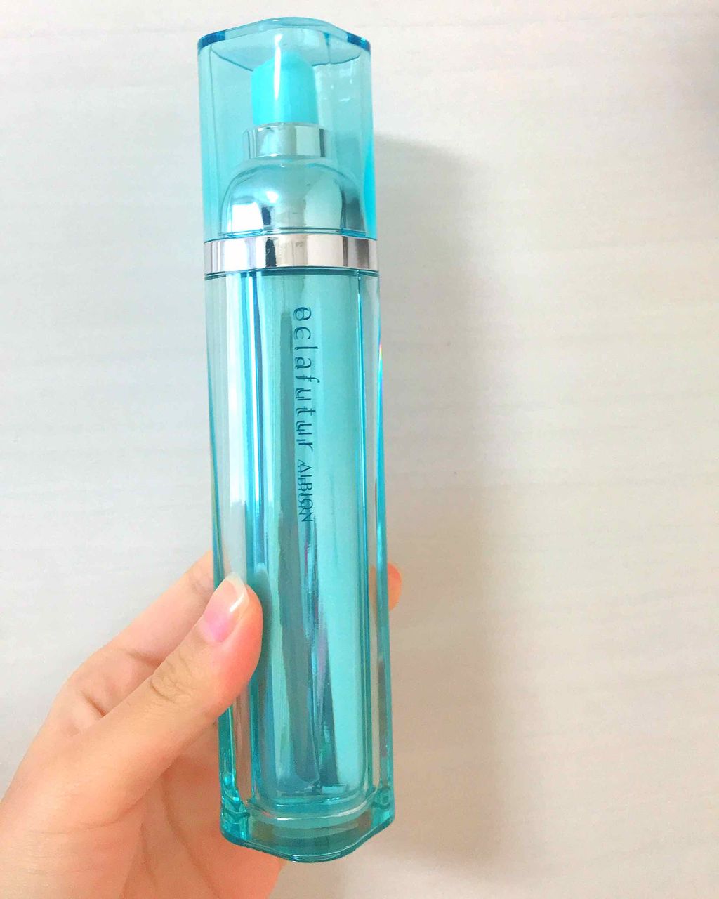 今回は、爆買いスキンケア最後です!!

♡アルビオン エクラフチュールd



こちらが、今回購入した中で1番高かったです😅

寝不足などで、しっかり肌のおやすみ?期間を取れない方や、エアコンなどの乾燥から逃れられない方など、肌をしっかり