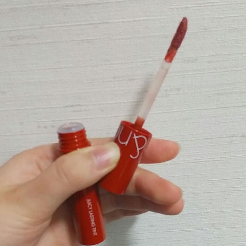 ジューシーラスティングティント/rom&nd/リップティントを使ったクチコミ(1枚目)