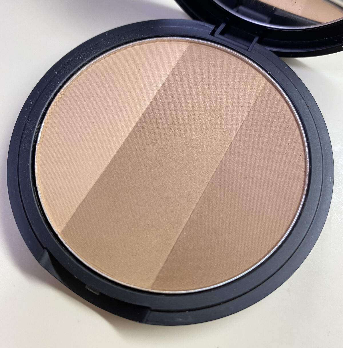 アートクラスバイロダン シェーディング 1 クラシック/too cool for school/シェーディングを使ったクチコミ（1枚目）