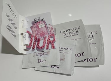 ルージュ ディオール 999S サテン（生産終了）/Dior/口紅を使ったクチコミ（3枚目）