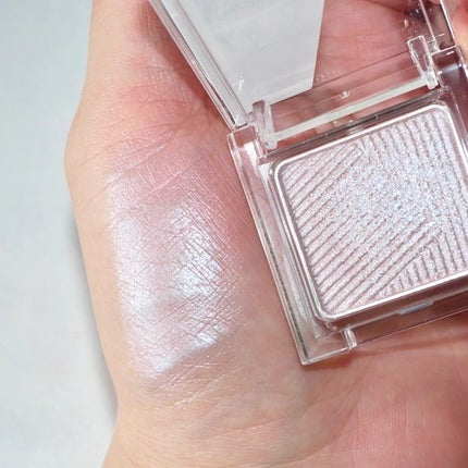 オーラデュウ プリズム イルミネーター ピコ/SHISEIDOザ・メーキャップ/単色アイシャドウを使ったクチコミ(3枚目)