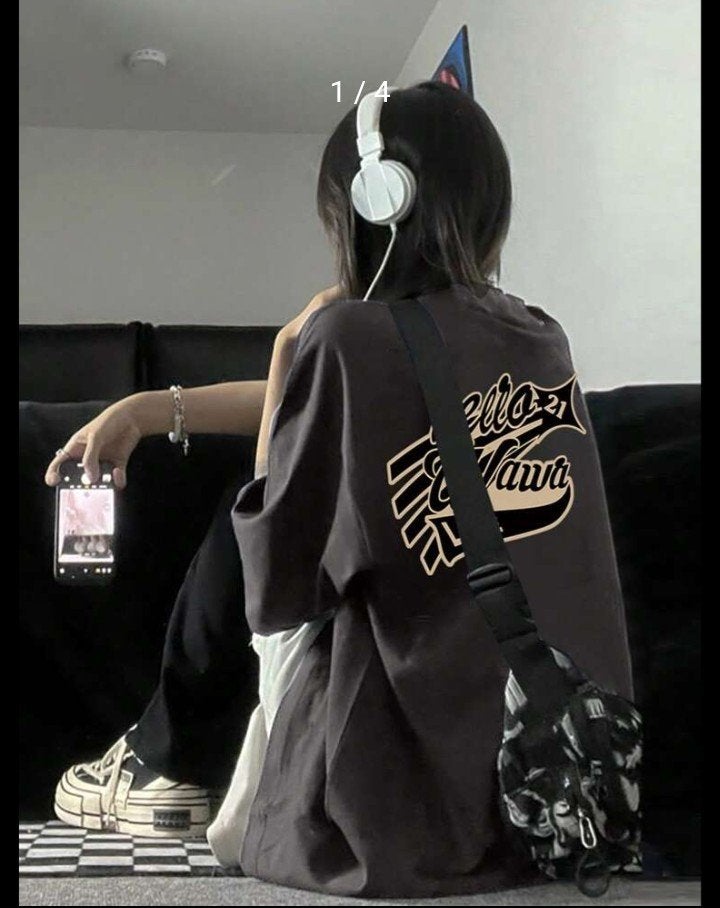 りり on LIPS 「あんにょーん🐵りりだよー🍼🎧🍼SHEINのTシャツおすすめ🍼レ..」(2枚目)