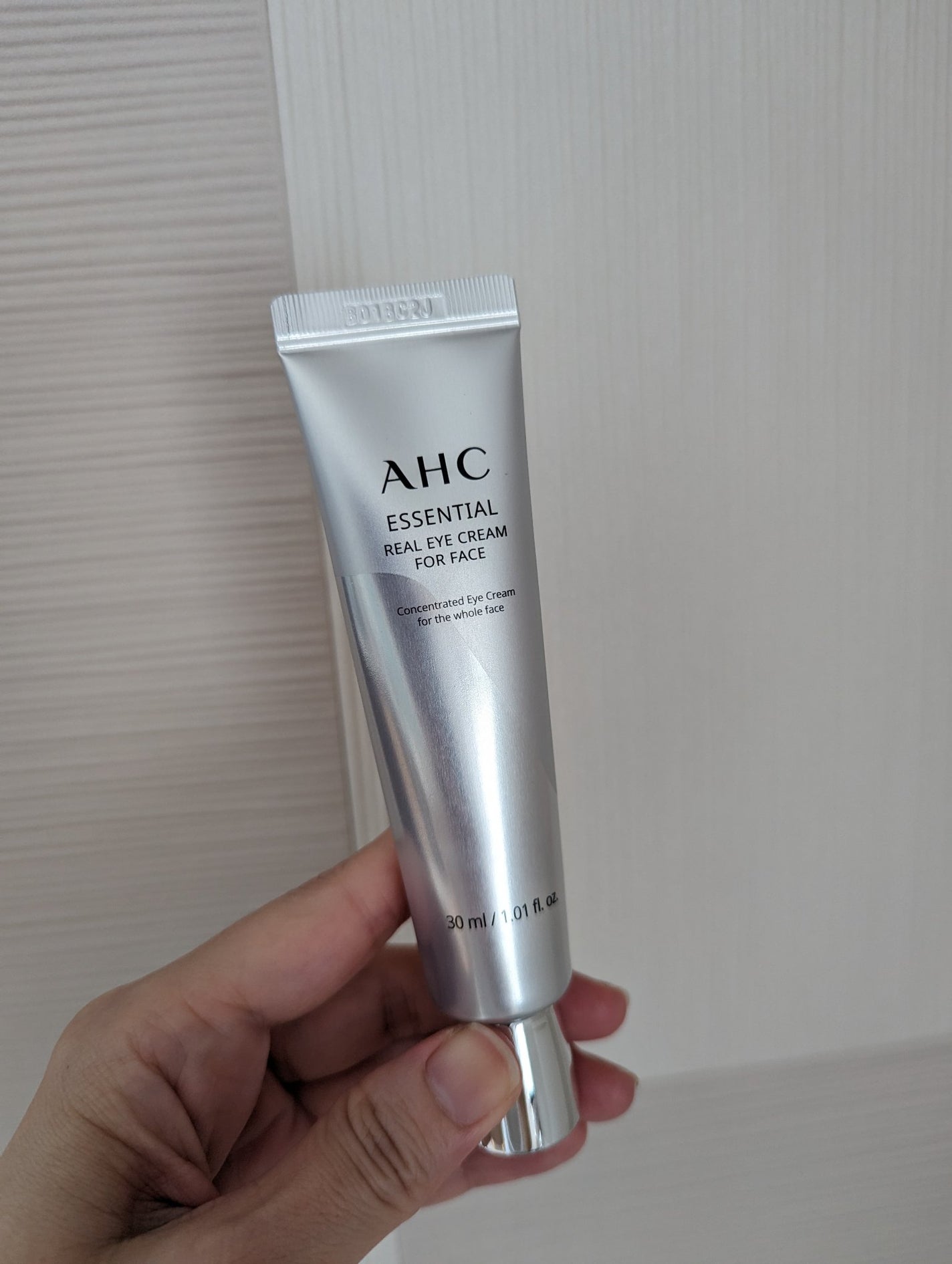 エッセンシャル リアル アイクリーム フォーフェイス/AHC/アイケア・アイクリームを使ったクチコミ(1枚目)