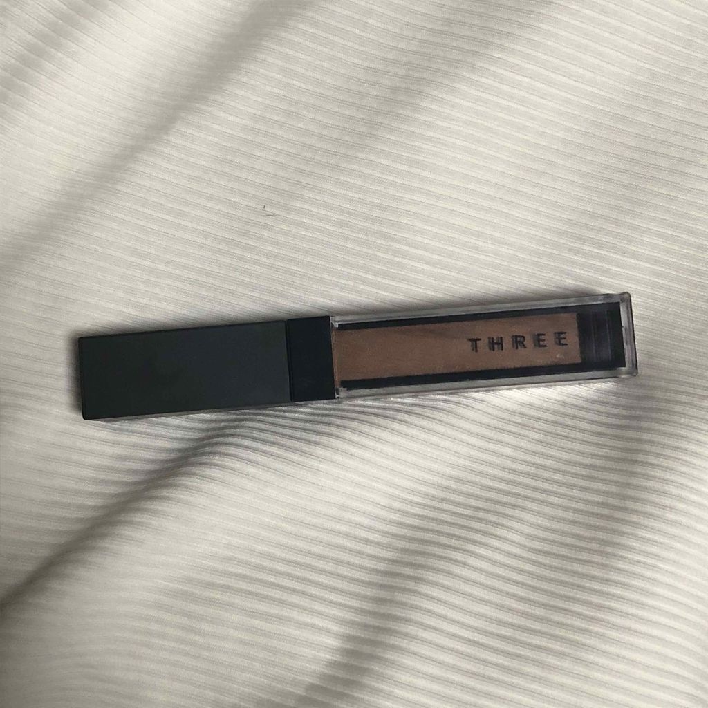 ウイスパーグロスフォーアイ/THREE/リキッドアイシャドウを使ったクチコミ(1枚目)