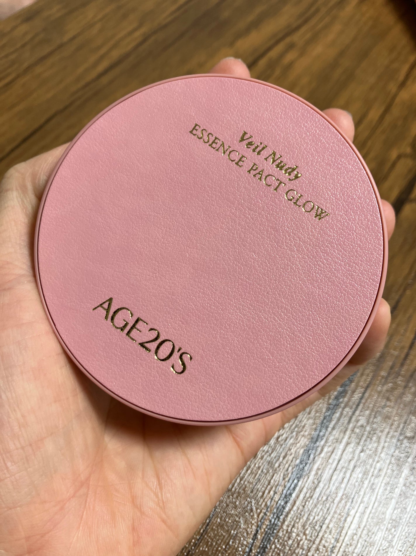 ヴェールヌーディ エッセンスパクトグロウ/AGE20’s/クリーム・エマルジョンファンデーションを使ったクチコミ(4枚目)