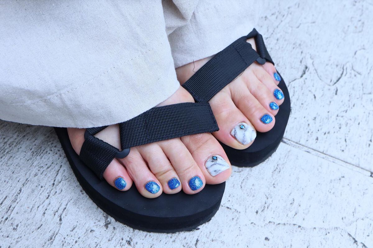 shino on LIPS 「おっしゃれ〜☺︎♡やっぱり大理石+コンチョってカッコいいですね..」(2枚目)