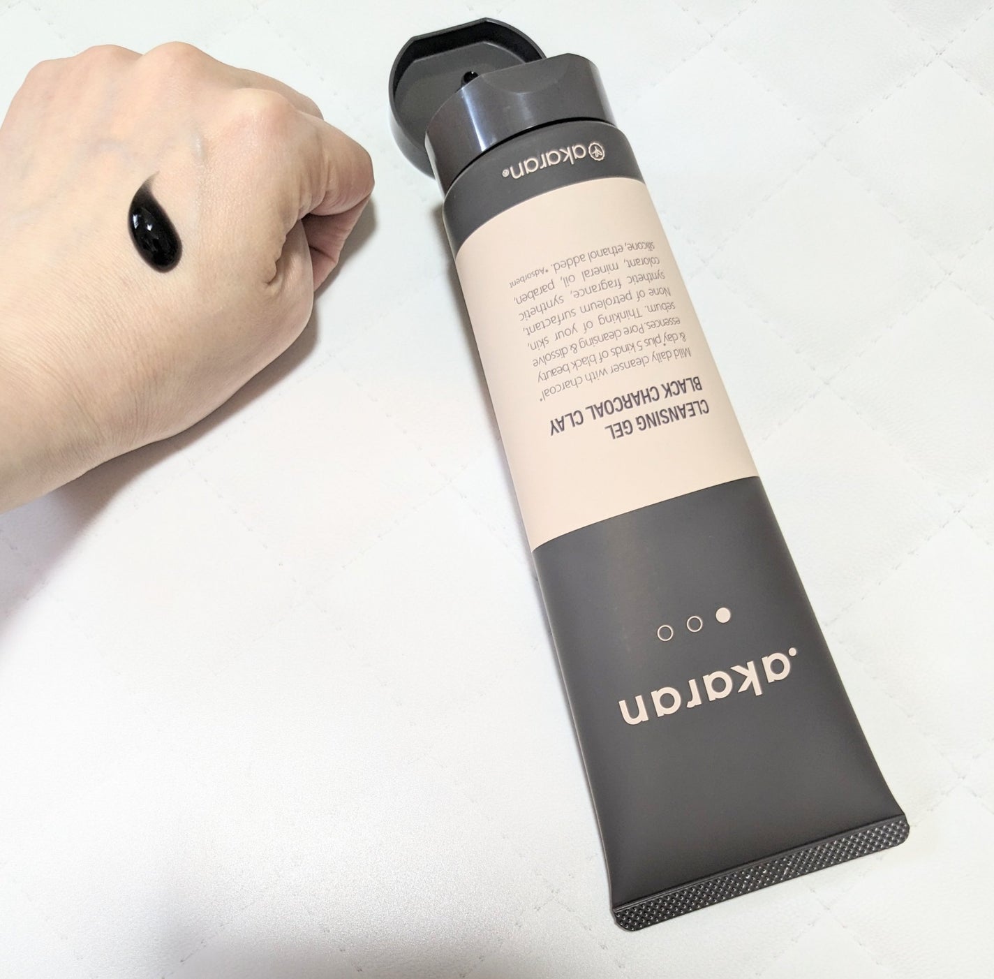 ブラックジェルクレンジング/.akaran/クレンジングジェルを使ったクチコミ(3枚目)