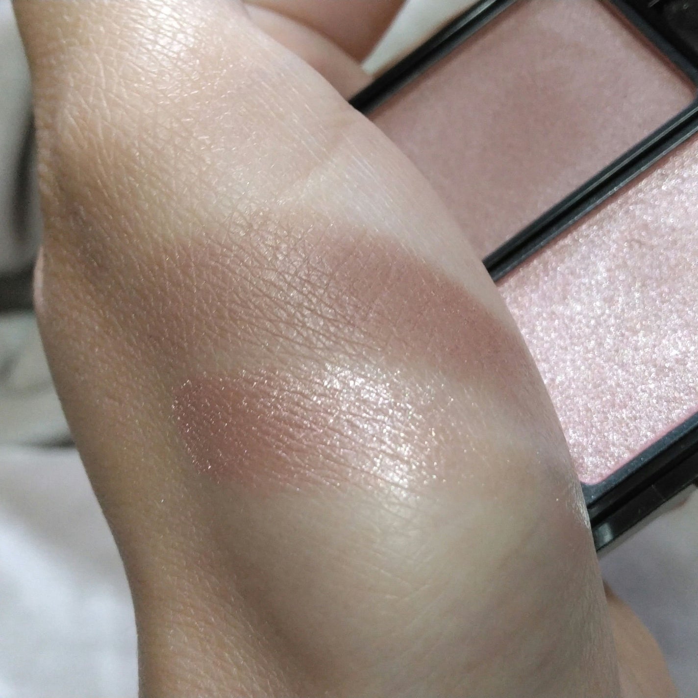 バイカラーアイズ/Enamor/アイシャドウパレットを使ったクチコミ(2枚目)