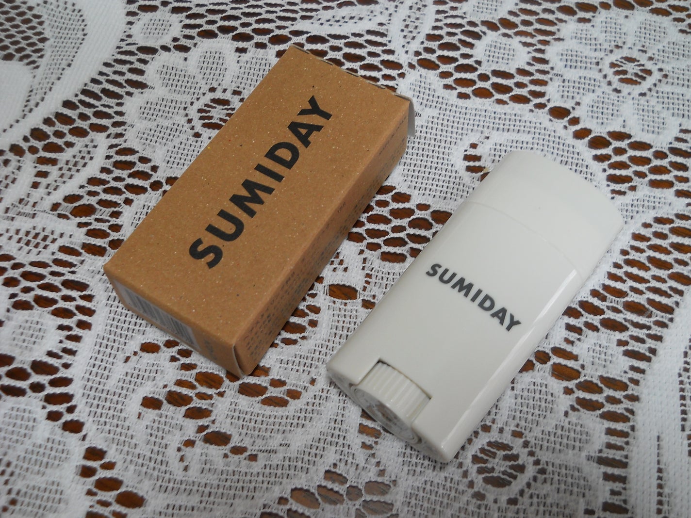 小梅 on LIPS 「SUMIDAYヘアバーム淡いグレーの容器に黒の文字がシンプルで..」(1枚目)