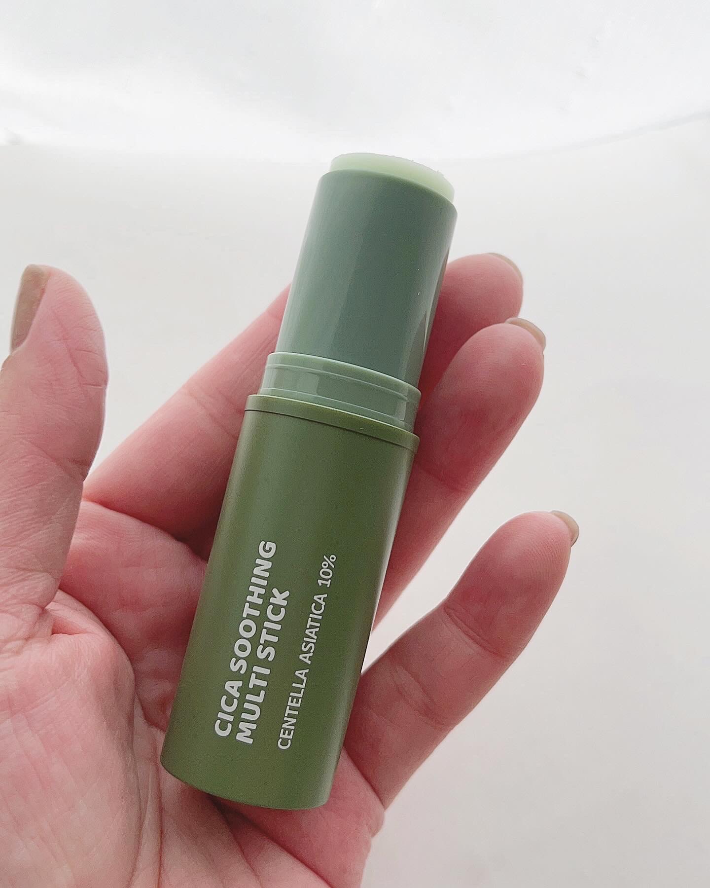 シカスージングスティック/TAGA/フェイスバームを使ったクチコミ（3枚目）