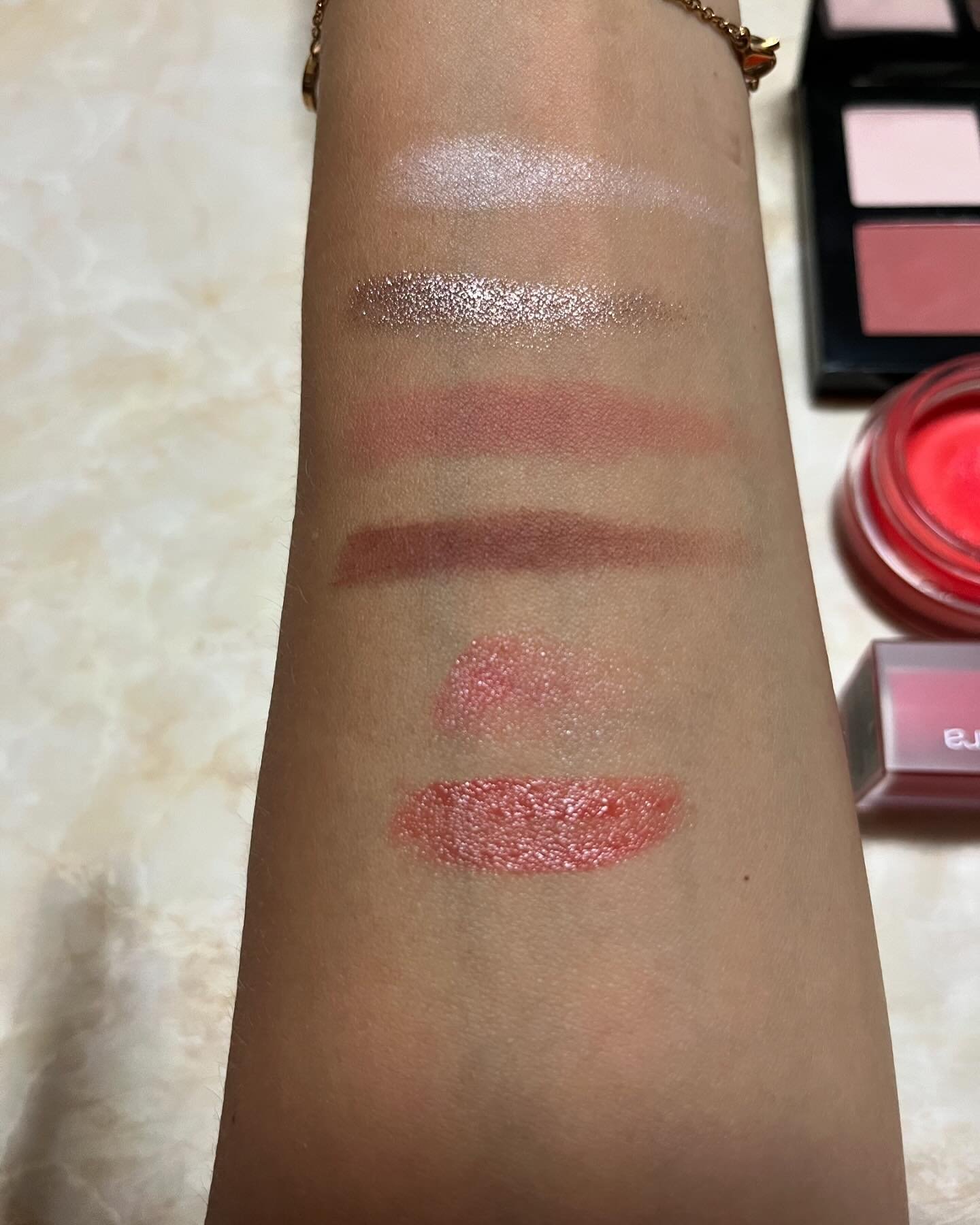 キヌケアグローアップ PK356 イチゴグミ/shu uemura/口紅を使ったクチコミ（2枚目）