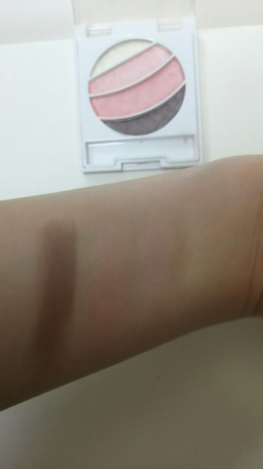 AC きらきらアイシャドウM/AC MAKEUP/アイシャドウパレットを使ったクチコミ(2枚目)