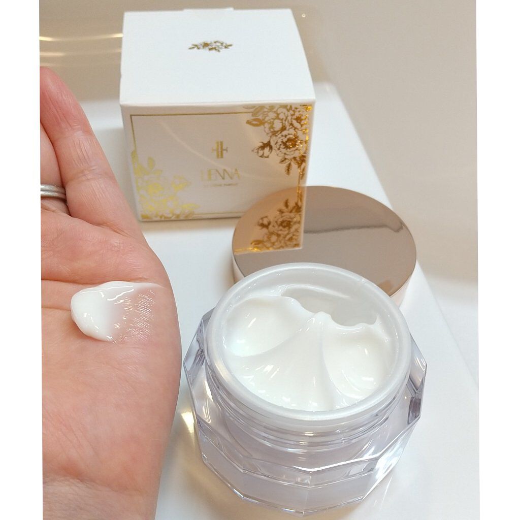 リアンナ ラ クレーム パルフェ/troisN/フェイスクリームを使ったクチコミ（1枚目）