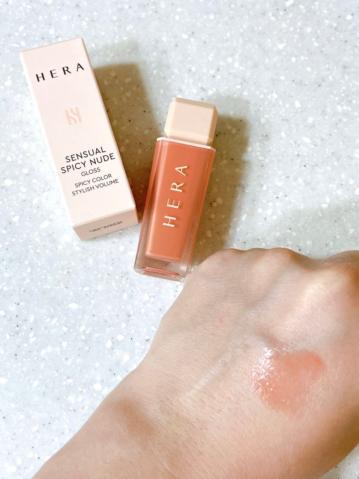 センシュアルスパイシーヌードグロス/HERA/リップグロスを使ったクチコミ(5枚目)