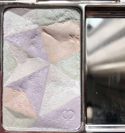 クレ・ド・ポー ボーテ レオスールデクラ/クレ・ド・ポー ボーテ/パウダーハイライトを使ったクチコミ(2枚目)