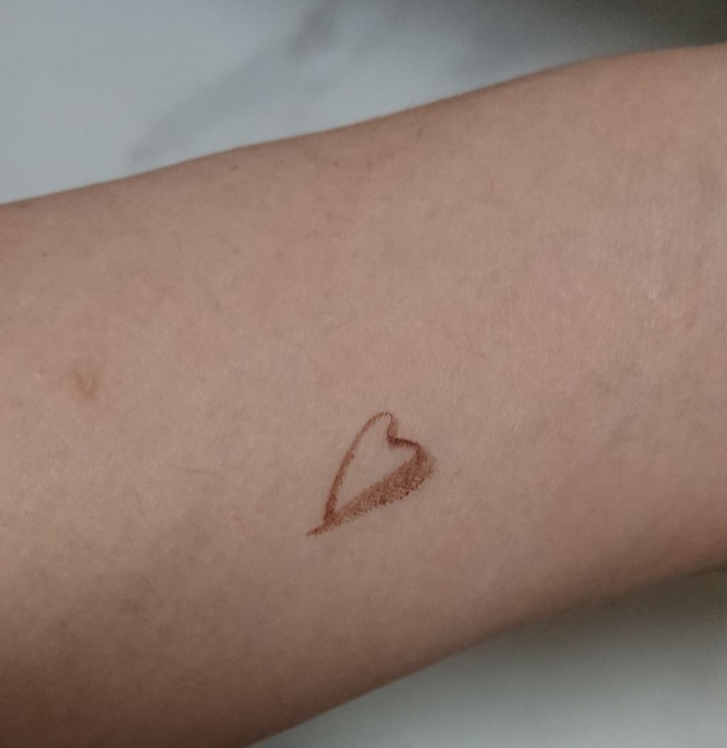 「密着アイライナー」しなやか筆リキッド/デジャヴュ/リキッドアイライナーを使ったクチコミ(2枚目)