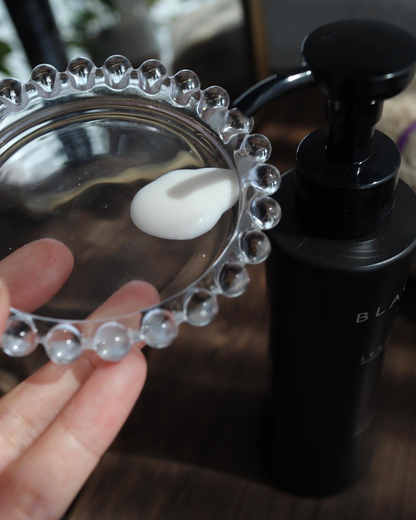 ブラック フレグランス ボディミルク/LEXILIS/ボディミルクを使ったクチコミ（3枚目）