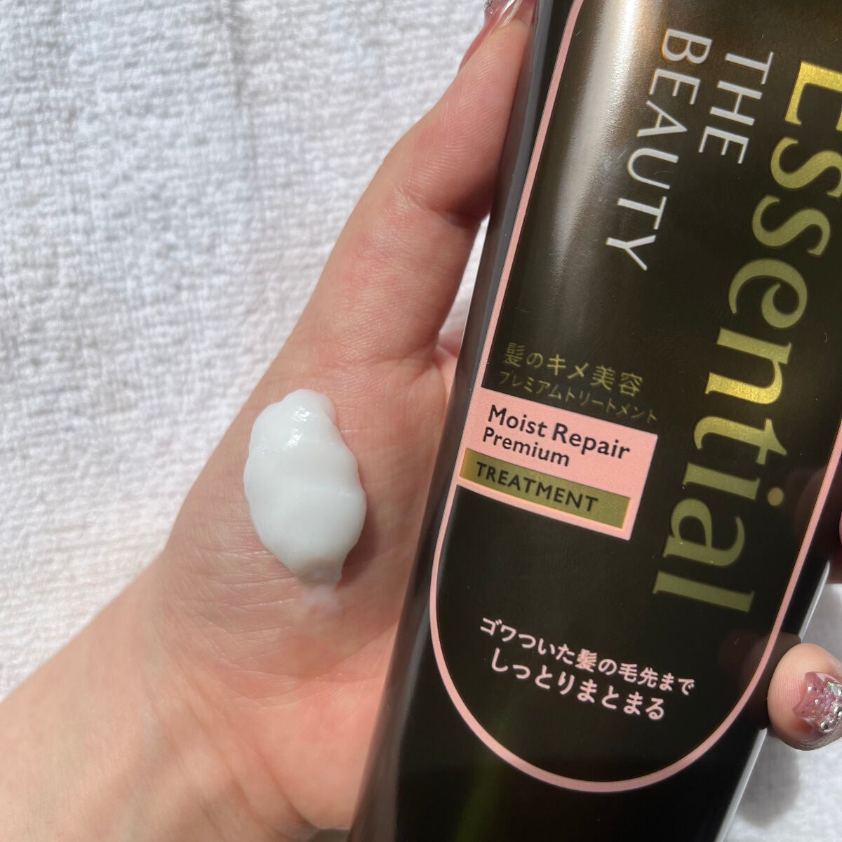 THE BEAUTY 髪のキメ美容プレミアムトリートメント<モイストリペアプレミアム>/エッセンシャル/洗い流すヘアトリートメントを使ったクチコミ(2枚目)