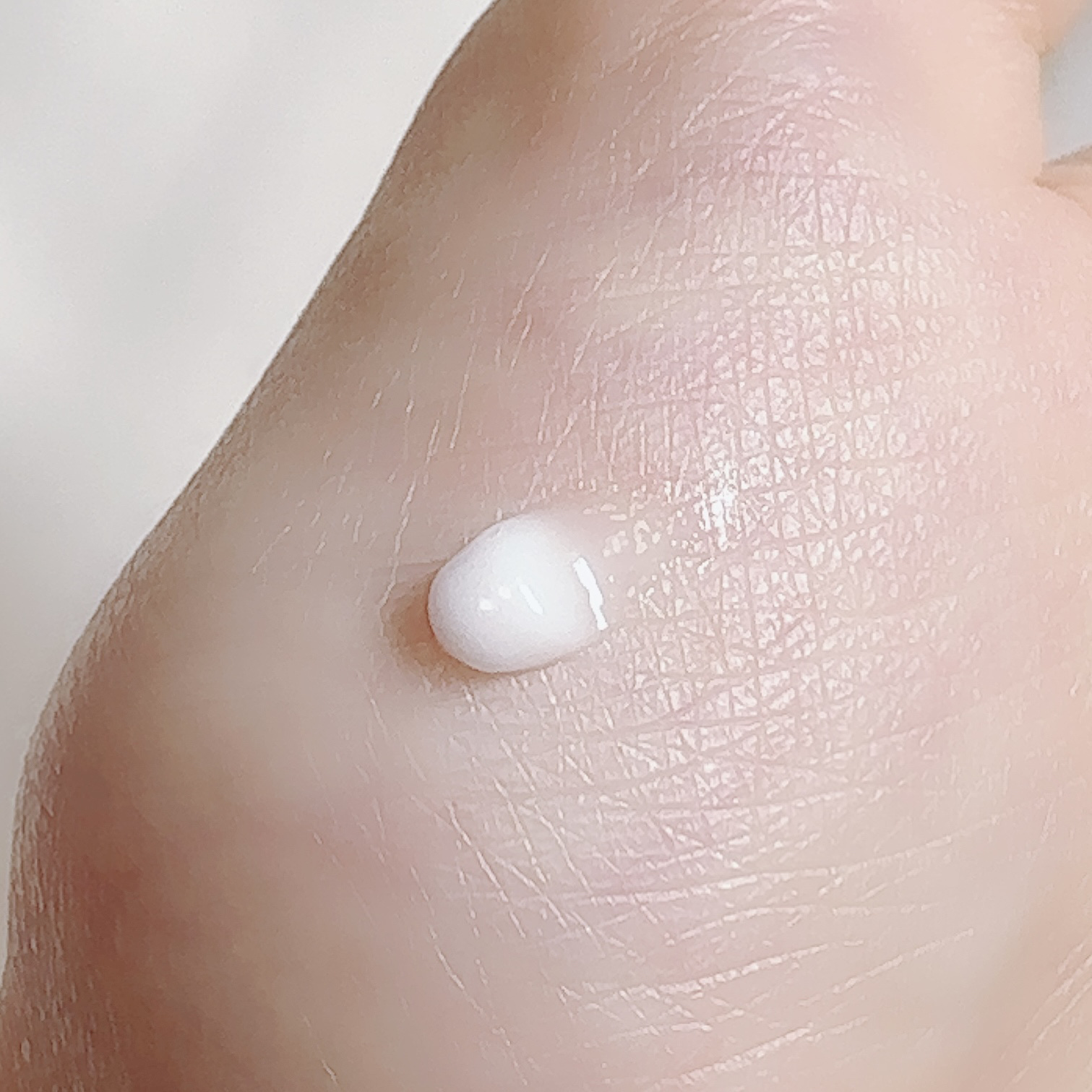 薬用リンクルアイクリーム ホワイト/なめらか本舗/アイケア・アイクリームを使ったクチコミ（2枚目）