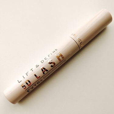 【Makeup Revolution 5D Lash Mascara】
€9.99
前に公式サイトで買い物したときに送料合わせで選んでみたアイテム。

ブラシ部分が3cmくらいあって結構ゴツめ。
使えな