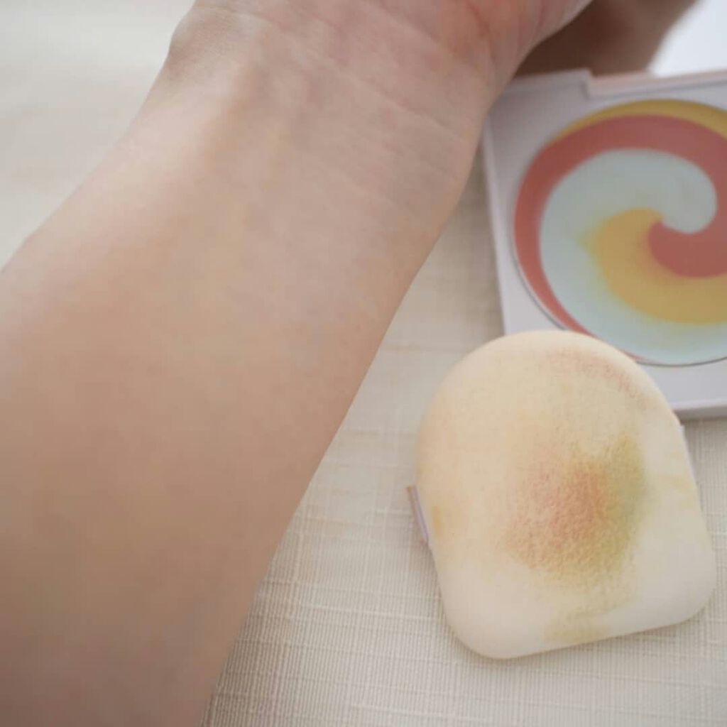 カラーブレンドグローファンデーション/ディエム クルール/クリーム・エマルジョンファンデーションを使ったクチコミ(4枚目)