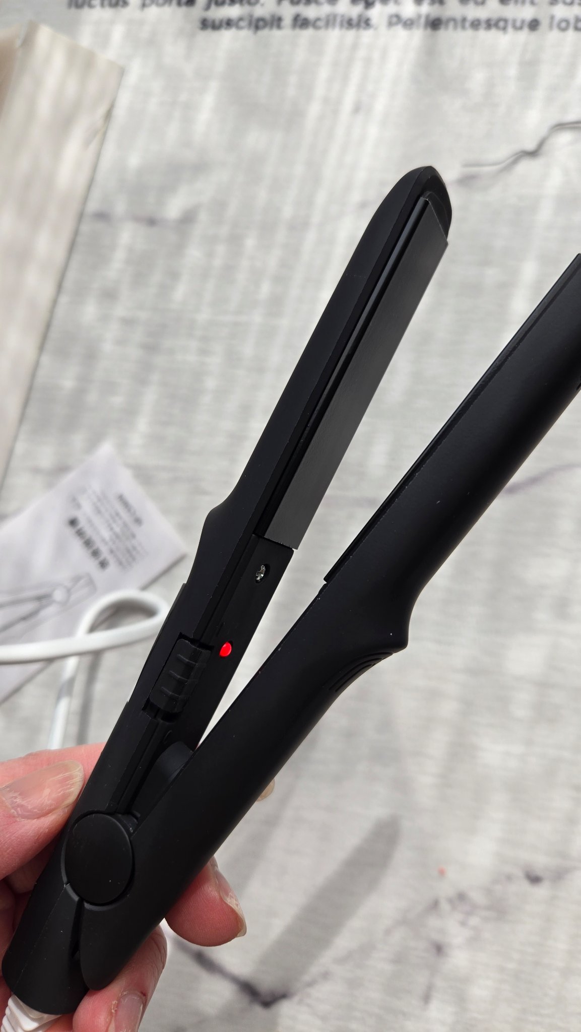 セレジョア　スマートヘアアイロン/NEO FRONTIER（ネオフロンティア）/ストレートアイロンを使ったクチコミ（3枚目）