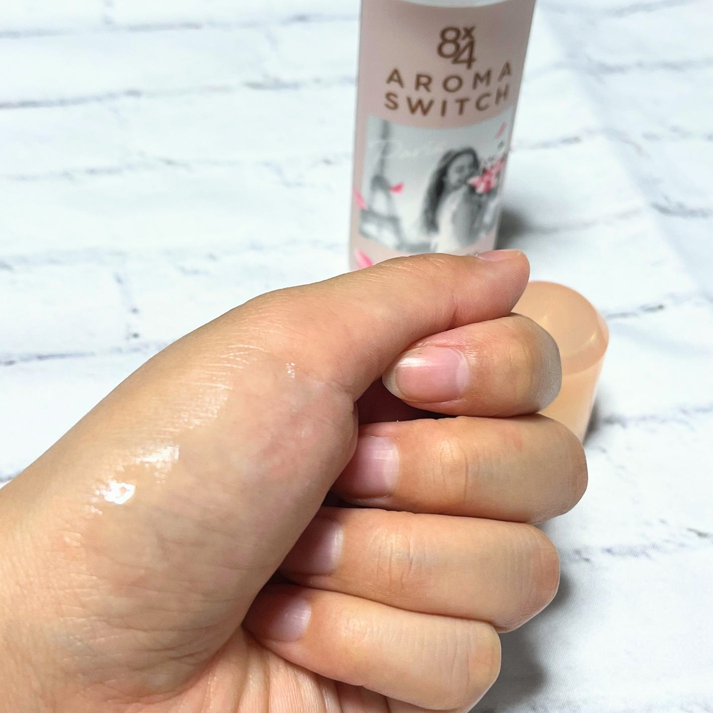 8x4 アロマスイッチ ロールオン パリスブーケの香り/8x4/デオドラント・制汗剤を使ったクチコミ(5枚目)